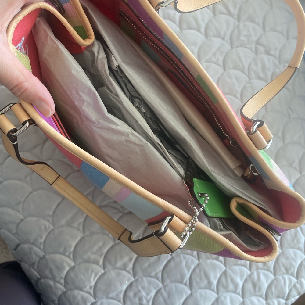 Coach Hampton Weekend Multicolor Striped Tote & Dustbag - NWOT!! - Picture 7 of 13